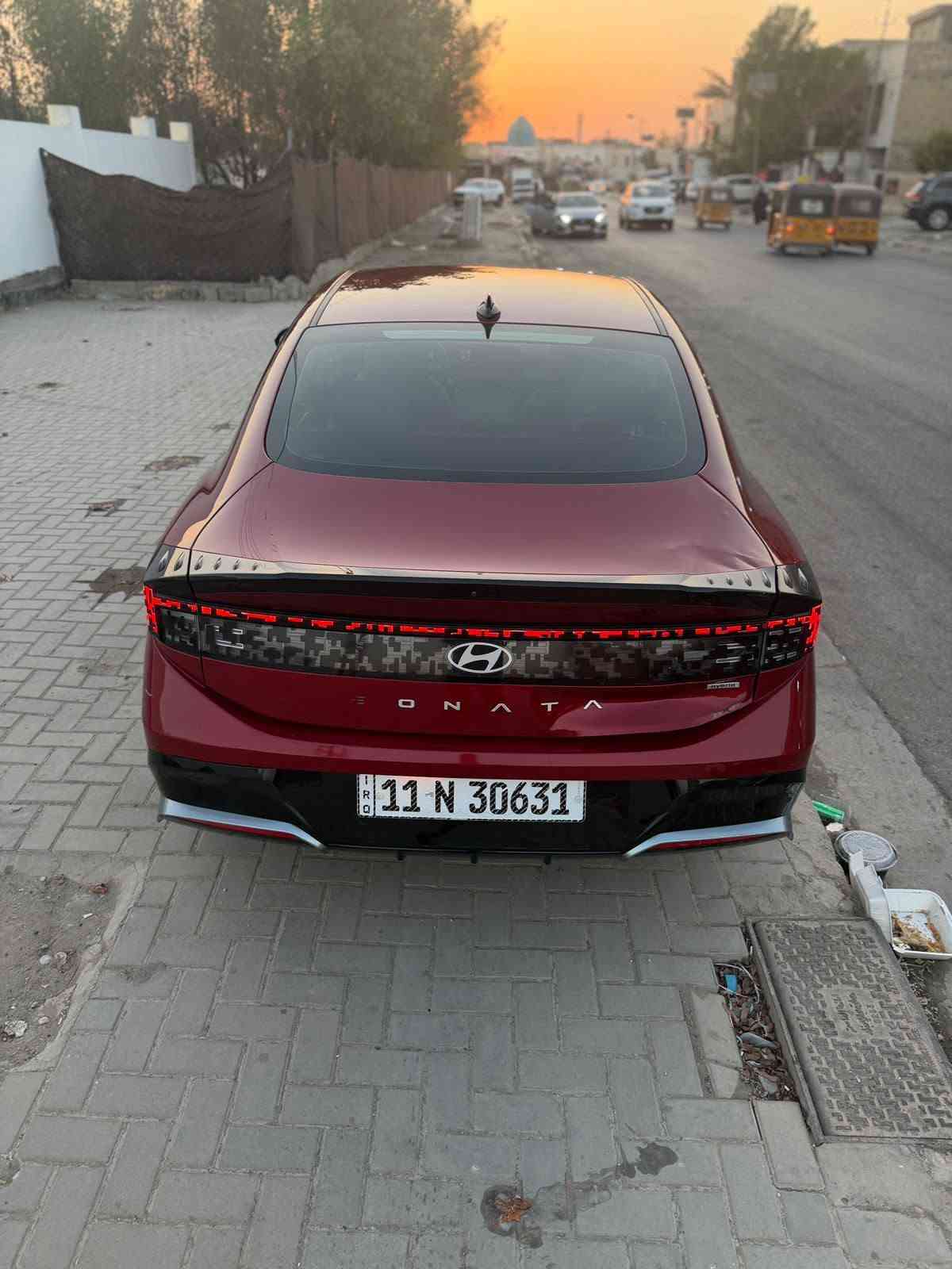 سوناتا 2024 هايبرد DOHC - وارد امريكي - ماشية 33 ميل - ببغداد - 178 ورقة
🔥 للبيع سوناتا هايبرد 2024 - SLI  
🔥السيارة جديدة بالكارتون
المواصفات:
✅ فئة SLI 
✅ كشنات كهرباء
✅ شفتات ستيرن
✅ رادار 360 درجة + تحديد مسار + قيادة ذاتية
✅ رادار بالمري جانبية (نقطة عمياء)
✅ شاشة متصلة كار بلي
✅ شحن وايرلس
✅ وباقي مواصفات السوناتا المعروفة
حالة السيارة:
🔹 ماشية 35 الف فقط
🔹 رقم بغداد باسمي
🔹 حادثها حلو وكلش بسيط خلفي فقط
🔹 بدون ايرباك وبدون تبديل اي قطعة
🔹 السيارة جديدة جداً .. بالخير على التكون من نصيبه

السعر: 178 ورقة وبيها مجال بسيط
المكان: بغداد
ذكرت كل تفاصيلها ، الي يدور نظيف يتصل
رقم التواصل: 
[***********]
