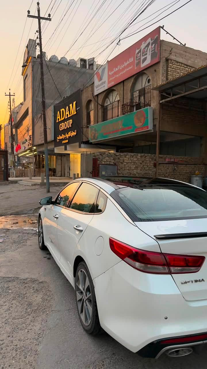 السلام عليكم كيا أوبتما 
وارد خليجي للبيع 
ماشيه ٩٥ الف 
ببيها جامبلغ صبغ 
وشويه من الباب بارد 
مواصفاتها مبينه 
السعر ١٤٠ ورقه 
المكان بغداد
لاستفسار اكثر ***********
