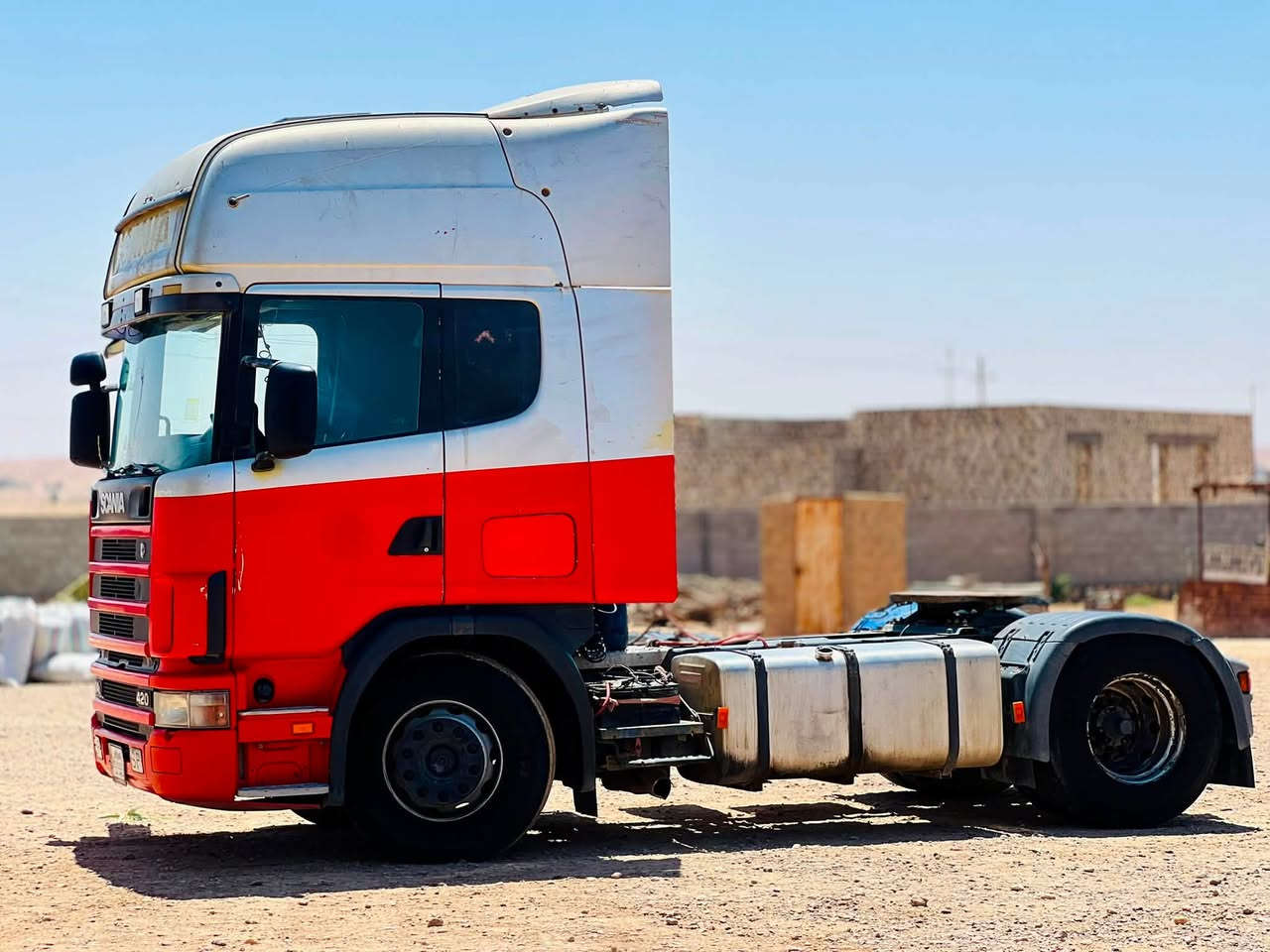 سكانيا (Scania 124L420) للبيع ..

الماركة: سكانيا (Scania) - الفئة الرابعة (Series 4).
• الموديل / الطراز: 124L.

 قوة المحرك: 420 حصان (HP 420) - محرك سعة 11.7 لتر
(6 سلندر خطي توربو). محرك  وبككس بحالة ممتازة
موديل 2003 گير رتايدر تبريد ممتاز

گير عادي العنوان (الانبار القائم حصيبه)

للأستفساار(***********)
