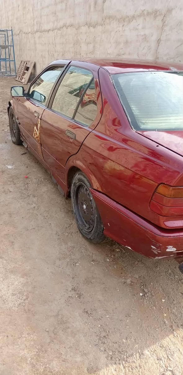 السلام عليكم بي ام محور ونجي ٢ ونص رقم بابل سنويه بأسمي تايرات جدد كير جديد مكانها بغداد سبع قصور السعر ٢٥
***********
