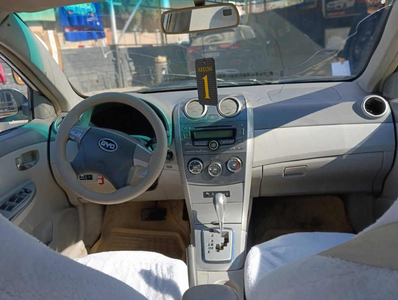 سەرەتا بەناوی خوای گەورە
لەسەر ئیزنی ئەدمینی بەڕێز❤
BYD     g3            2014
فول مواسەفات، تۆماتیک ، بەسمە، سڵاید،گێڕوو مەکینەی بیلاد، مەکینە کرۆلا،تایەی تازەیە،کتابی مزایدەی کەرکووکی  لەگەڵدایە دەعم و لێدراوی نییە،ت ب کۆمپرێسەری ساردی سوتاوە و گەرمی مەزبووتە.
نرخ 37$ گەڵا و مەجال
شوێن هەڵەبجەی شەهید
***********ـــــ*********** حلبجة, السليمانية
