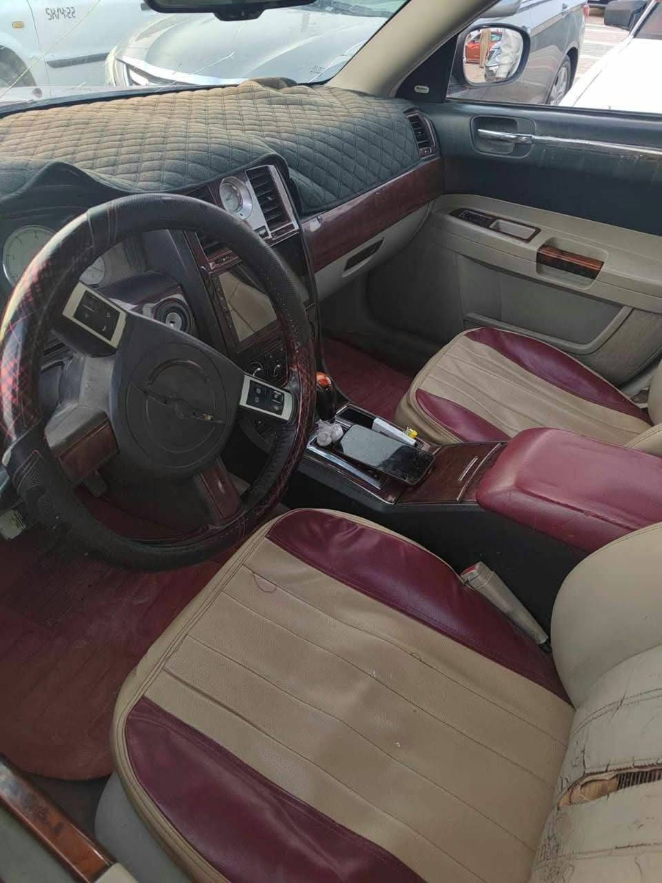 ⬅️سلام عليكم
⬅️تحية طيبه   😘
⬅️كرايسلر c300 (اوباما) 
⬅️مديل (2007) 
⬅️وارد كندي 
⬅️كفالة عامة
⬅️رقم بغداد مشروع وطني 
⬅️تبريد ❄
⬅️حداديه70٪
⬅️تخم تاير جديد 
⬅️محرك هيمي V8 😈😈💪💪
⬅️گير ومحرك كفاله 
⬅️سعر 89 
⬅️للبيع أو مراوس بسياره حسب قناعه 
 للاستفسار /***********
