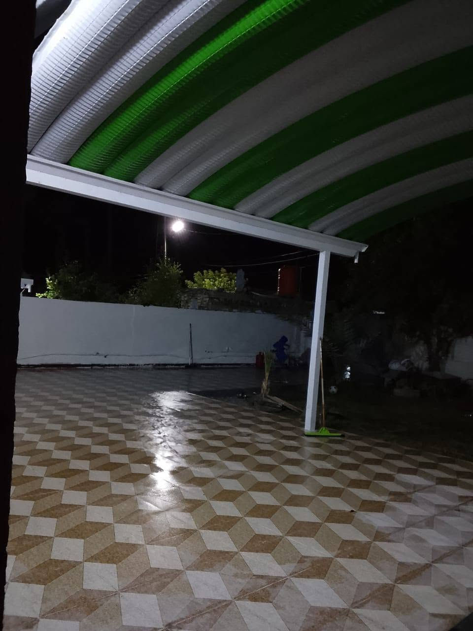 دار مع ارض زراعية ملك صرف 1000 متر للبيع 
بابل الحلة شارع 100 الشارع الرابط مع بزل حجي علي على التبليط الفرعي مباشرة
**استقبال وثلاث غرف نوم وصالة ومطبخ وحمام  خدمات متكاملة بالقرب من مدرسة الطفوف... تحتوي على نخيل وأشجار مثمرة..السند ٢٥ وبإسمي شخصيا 
((حاليٱ مفتوح بيه بيان))
السعر وباقي التفاصيل للاستفسار على الرقم الموجود أسفل 
 الإعلان 
***********
