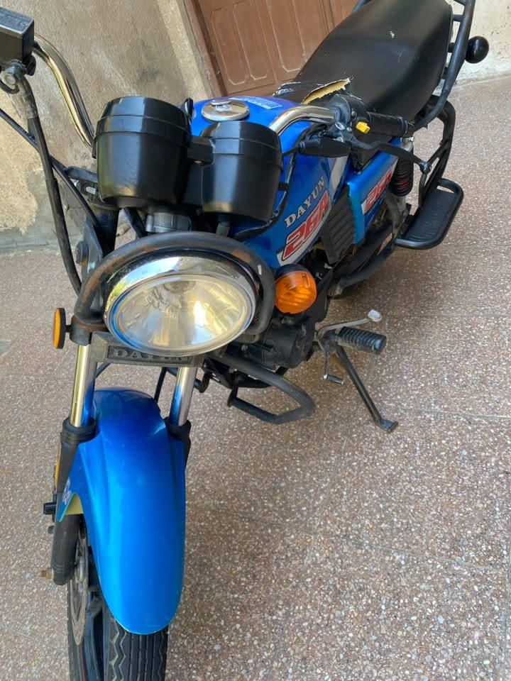 دايون نفخ اوراق اصولي
موديل 20 
المحرك 200cc
المحرك كفاله برغي ممفتوح بي 
طويريج 
سعرها مليون 250
***********
