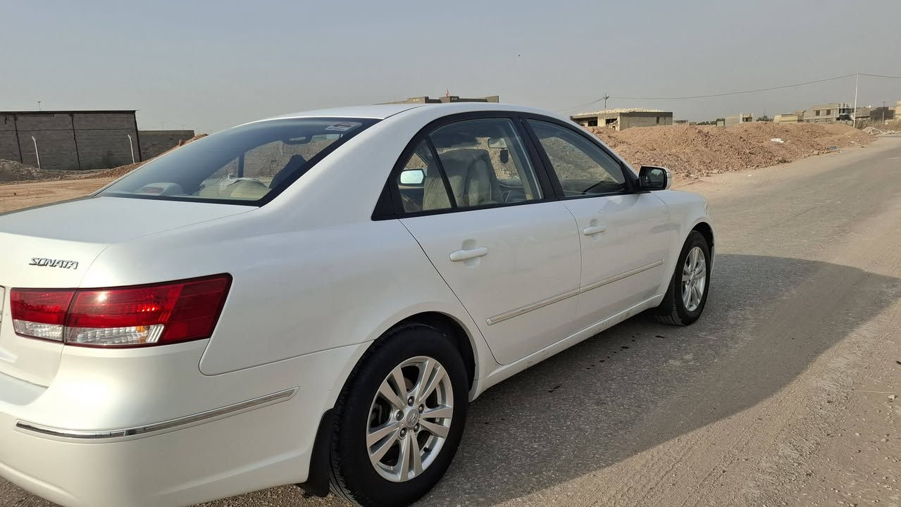 السلام عليكم ورحمة الله وبركاته
سوناتا 2010 للبيع مكفولة 
سوناتا خليجي 2010 رقم بابل السيارة جديدة جدآ على وضع الشركة ماشية 68 الف كيلو سبير الشركة
فتحة سقف وتحكم ستيرن اشاير بالمري
گير ومحرك وكهربائيات مكفولة
بيهه بارد گد شبر بالچاملغ الخلفي فقط
سعر 162 ورقه ومكان السيارة الحلة
للتواصل ‏‪***********‬‏
