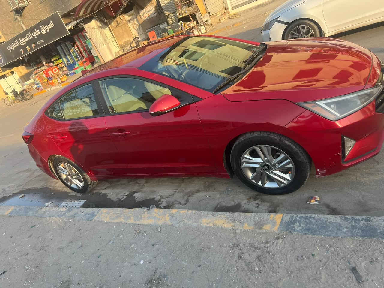 السلام عليكم
🚗للبيع النترا أمريكي موديل 2019

🔹 الممشى: 115 ألف ميل
🔹 الحادث: حادثها مثل ما موضح بالصور
🔹 الليبل: السيارة كلها ليبل واحد، ما بيها أي تبديل
🔹 المكينة: 2000 دوش
🔹 الكير: AT
🔹 المواصفات: نص فول

☑ شاشة
☑ كامرة دوارة
☑ تحكمات ستيرن
☑ رادار جانبي وأمامي
☑ Drive Mode
☑ مانع انزلاق
☑ ويل كب

🔧 السيارة كلشي ما ناقصها:

• بطارية جديدة
• تايرات جديدة
• صدر نص عمر
• منظومة بانزين جديدة
• منظومة تبريد جديدة
• مي زيتي أصلي
• الجونات نظيفة
• دسكات جديدة

📍 رقم بغداد
📍 الموقع: بغداد / الحرية

💰 السعر: 123 ورقة وقابل للتفاوض

📞 ***********
