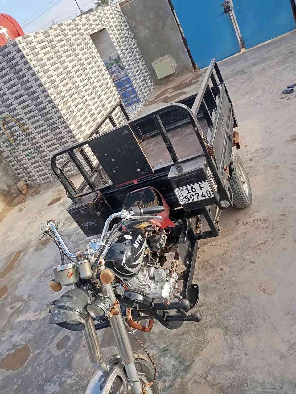 سلام عليكم امتيار 2022 رقم وسنويه بسمي مكينه 2025  برغي واحد ما مفتوح شرط شاصي مكفول كفاله عامه كهربائيات كلها شغاله السعر مليونين و350 وبيها مجال لشراي مكان الدوانيه مو شراي لا تعبني وهاذه سعر ما يعجبك لا تعلق رقمي ***********
