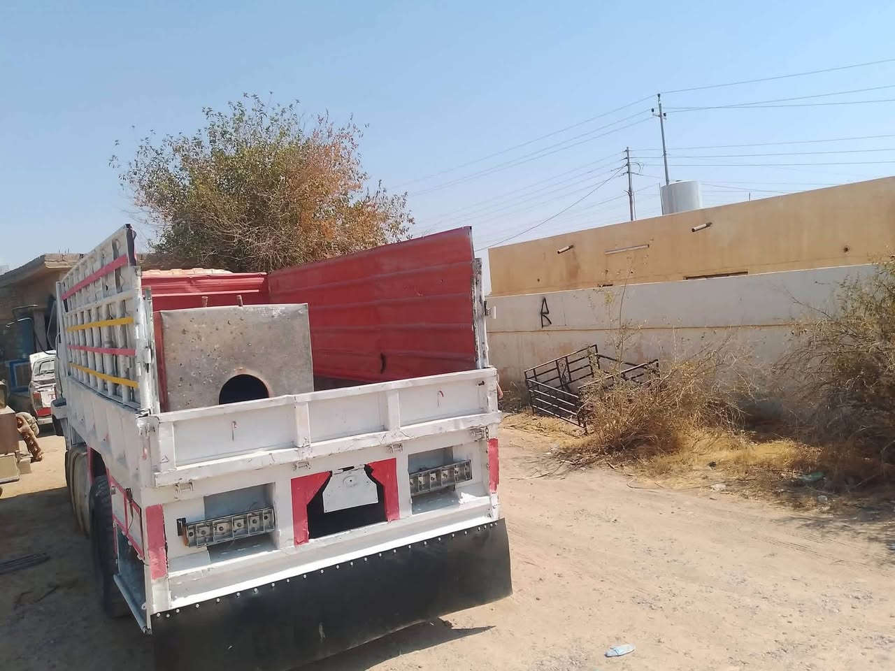 السلام عليكم للبيع هينو جيش شعبي للبيع 
موديل 85 رقم بغداد جاهز للشغل
السعر: 45 وبي مجال 💸 
للاستفسار: ‭***********‬
