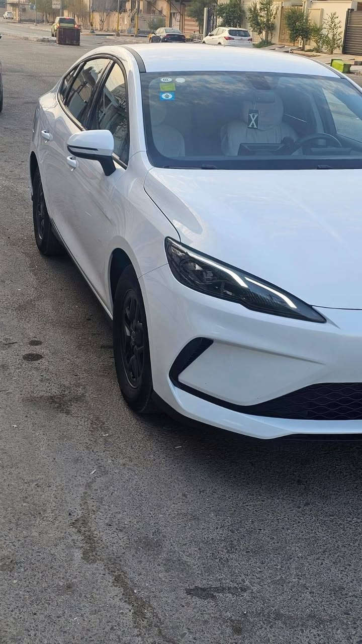 السلام عليكم 
بي واي دي BYD سيل 5
موديل 2025 رقم بغداد حره تحويل ثاني يوم 
السياره كفاله عامه كلش 
ماشيه 19000 
العنوان بصره 
السعر 127وبيها مجال بصيط
رقم الهاتف ***********
