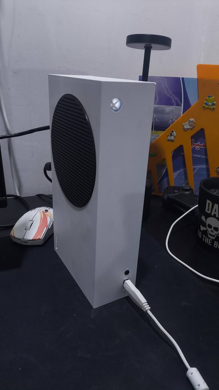 سلام عليكم
Xbox series s 512 g
جوستك ثنين سليمات مابيهن خلل
الجهاز نضيف نضافتة فول مثل مموضح بالصورة كارتونة غراضة كاملة 
مع كيمباس شهرين 
يوجد توصيل لجميع محافظات العراق 
السعر 450 الف شامل التوصيل 
خاص ***********
