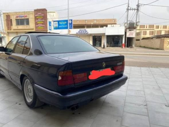 سلام عليكم بي ام للبيع 525 مديل1991خليجي محرك مسكر فانوص كير محرك  جدد مكفوله من الضربه مصبوغه عام الجماليه كهربائيات كله شغاله تبريد ثلج فتحه سقف تخم تاير حداديه جديده رقم بغداد نكليزي سنويه باسمي تحويل مباشر  السعر 55 وبيه مجال مكان البصره رقم الهاتف ***********
