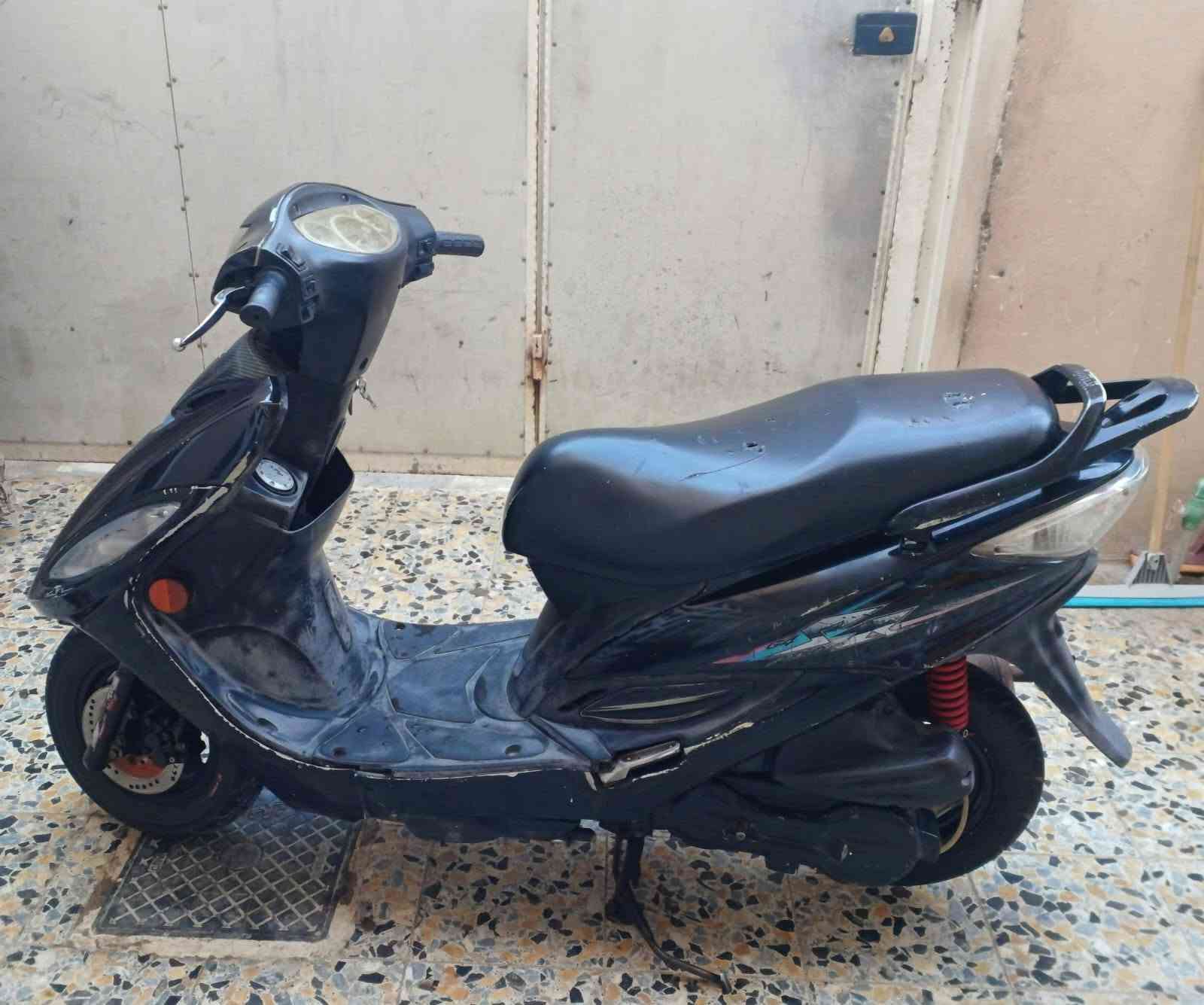 دراجة كامكو G4  مكينة 125cc جاهزة من كلشي كهربائيات مكينة كفرات وباقي شغلات مكاني نجف للتواصل ***********
