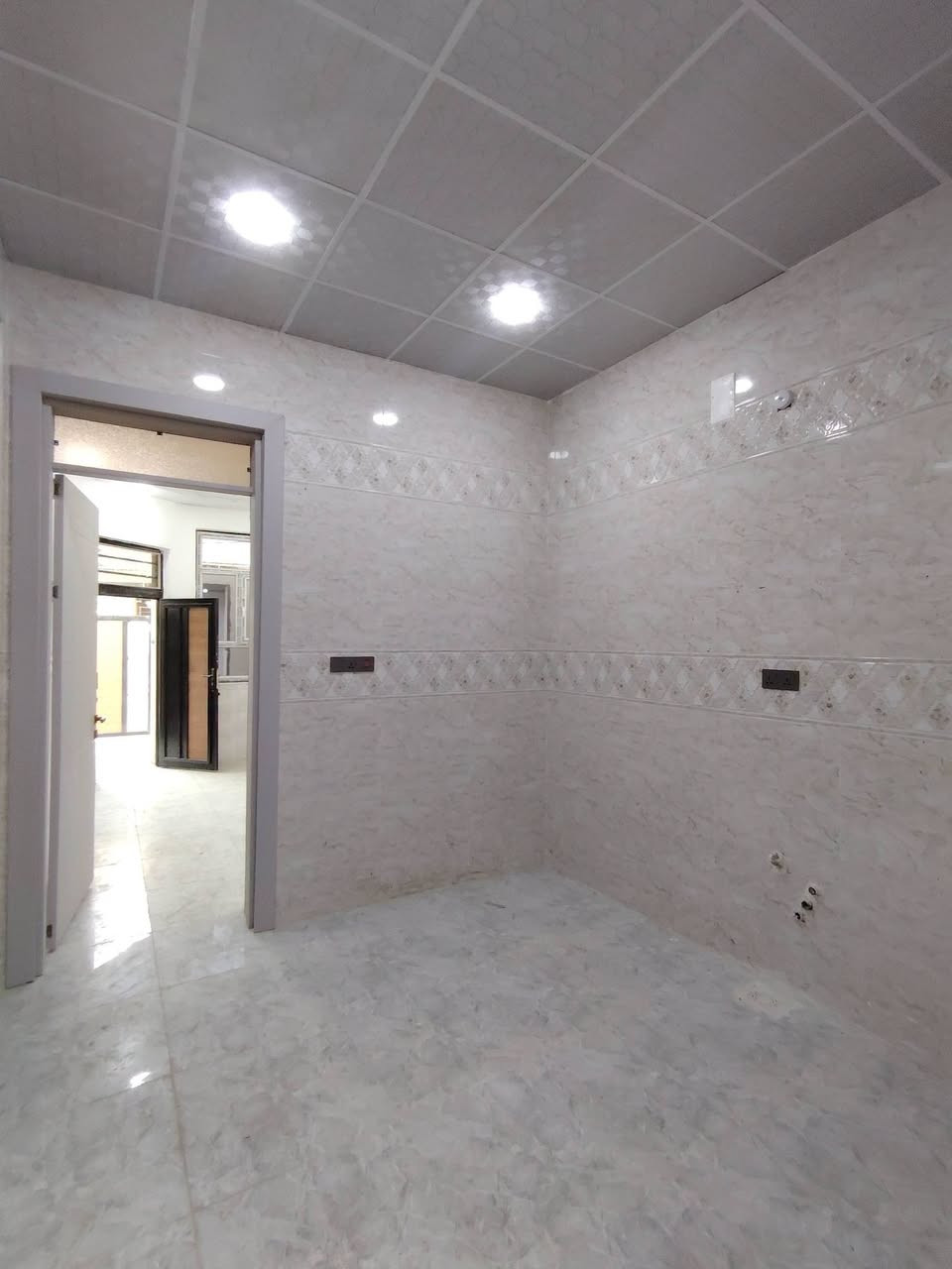 دار للـــــــبيع طابــــــو زراعي سند 25
المســـاحة 100م²(5×20)
الموقع نادر الثانية قرب مدرسه عز العرب
غرفة نوم استقبال مطبخ مفتوح صحيات داخليه وخارجية 
للاستفسار 
اتصل بالارقام التاليه 
***********
***********
موقع المكتب حله نادر الاولى الشارع الرئيسي مقابيل دائره اتصالات بابل 
مكتب علي السلطاني للعقار
/9
