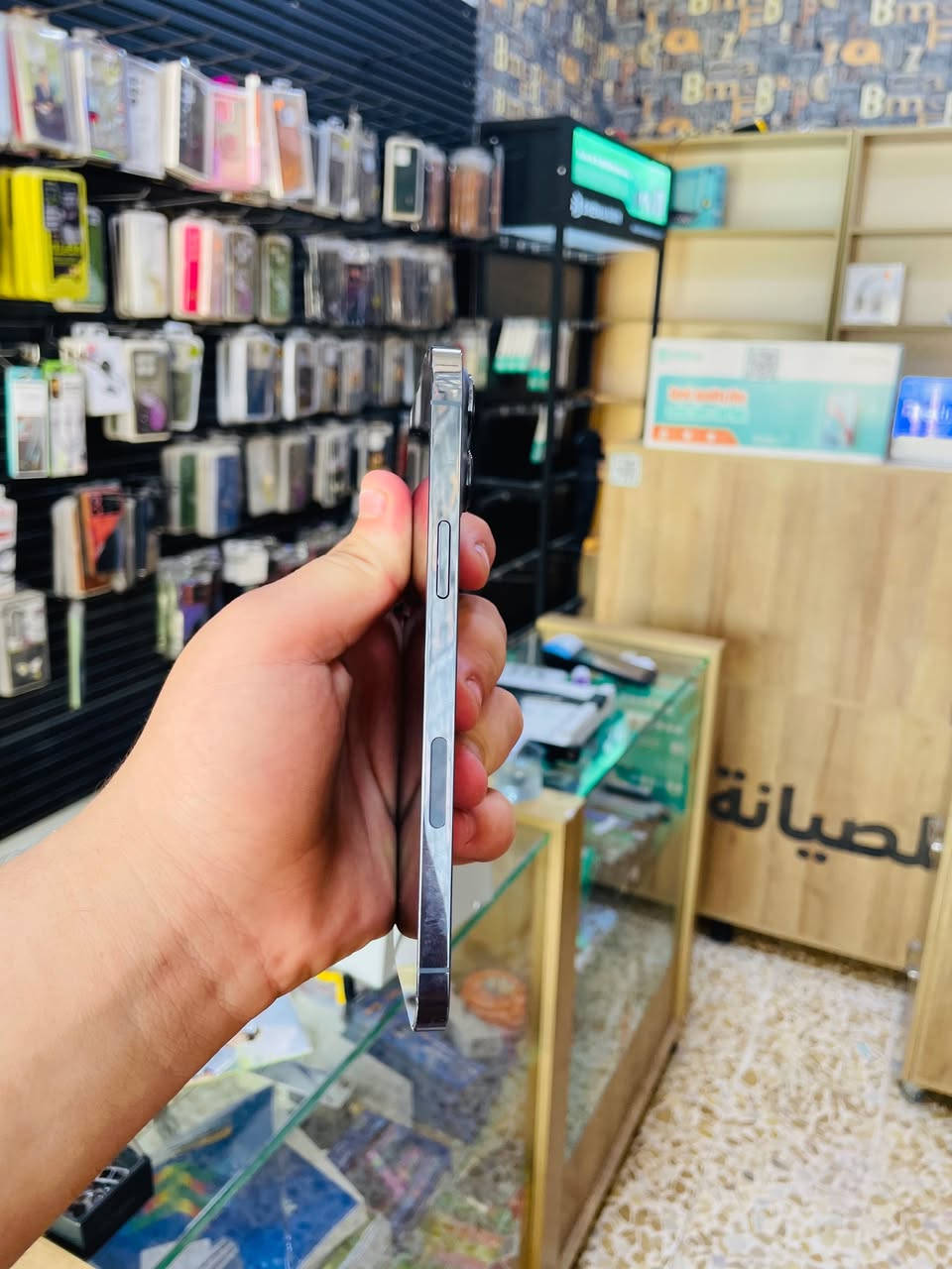 ايفون 13برو ماكس 

ذاكره 256

باتري 86

مبدل كامرات اصليه من ابل موثقه ☑️

السعر ٦٧٥

عنوان موصل حي الانتصار 

شراي خاص او اتصال 

***********
