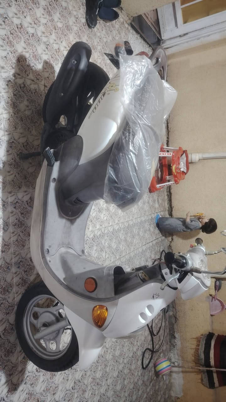 فله البيع مكينه ناعمه واخير من الله واكله ختم واحد موديل ال14 مابيه اي نقص رقم***********
