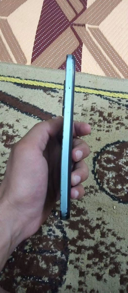 انفنكس سمارت 8 • ٦٤ • يحتاج تبديل شاشة