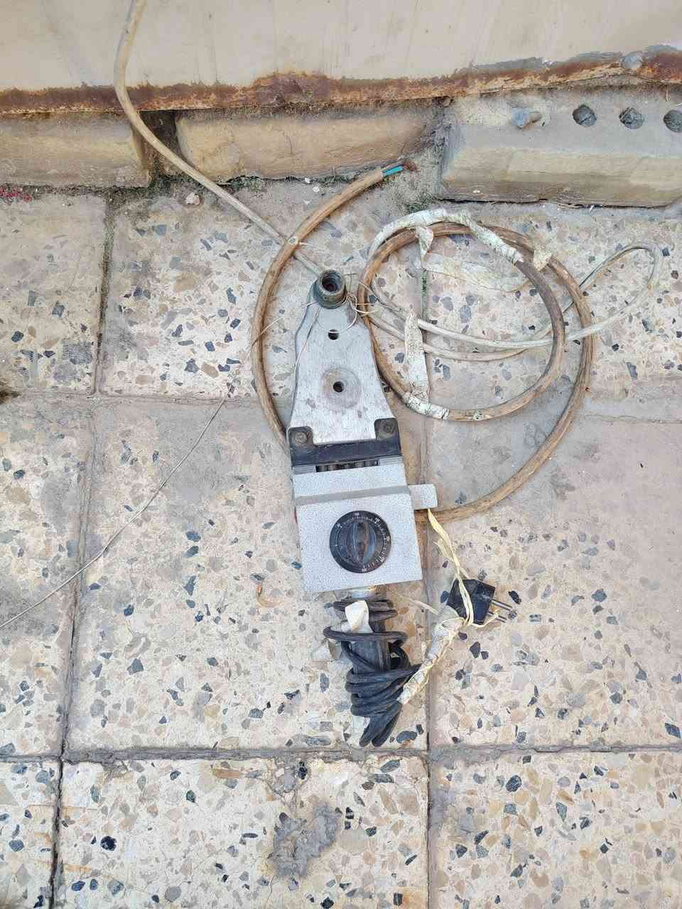 كاويه انجيكو نضيفه كساره ما كيت مسدس تثبيت جديد اكبر حجم مع كاويه ثانيه للبيع مكاني الشرطه الخامسه ***********
