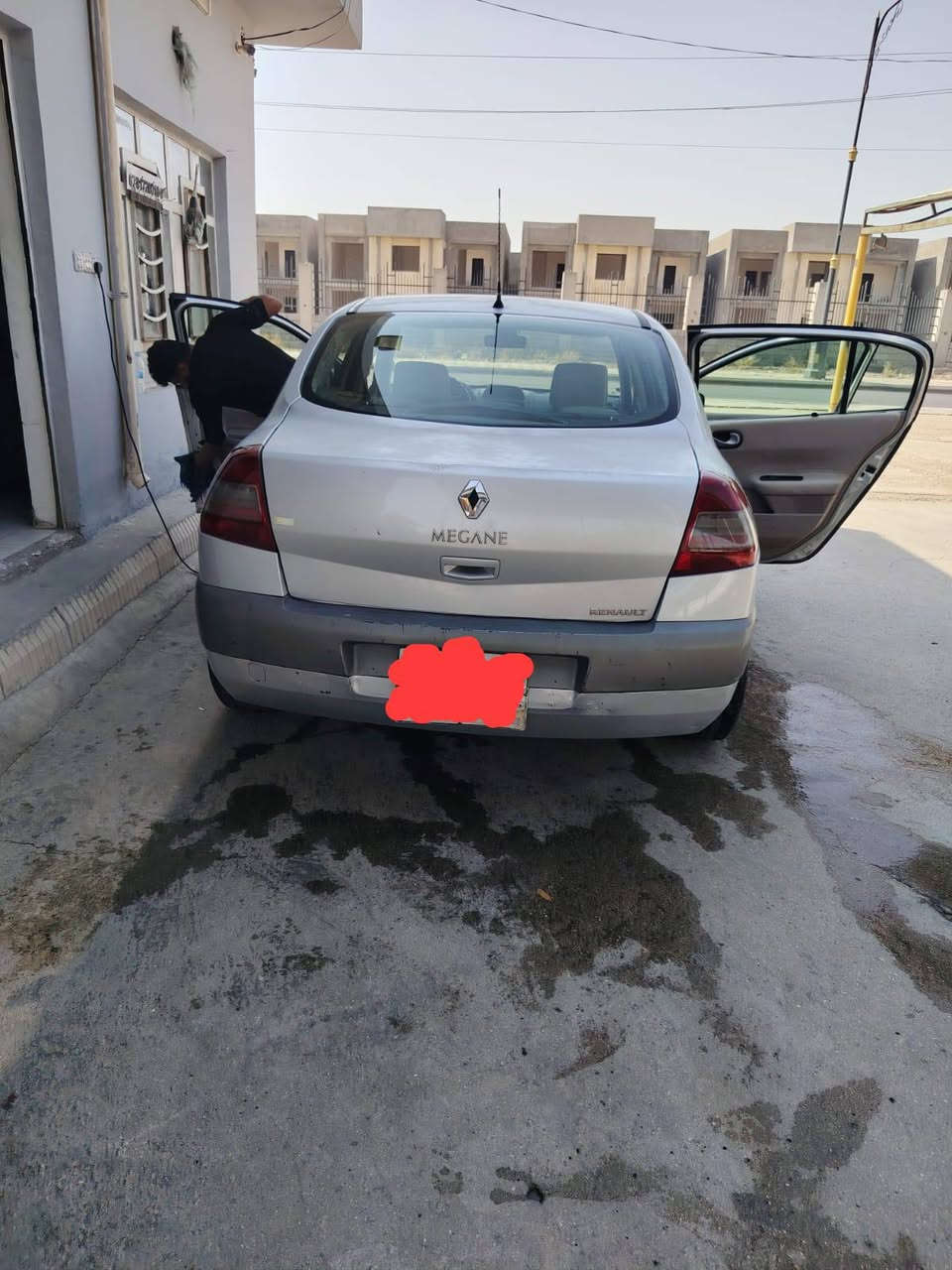سلام عليكم رينو 13 كير محرك جديدات كهربائياته  كله شغاله تبريد شغال  رقم أربيل تريدون تحويل تردون وكاله مكان بغداد السعر 47 رقم الهاتف ***********

