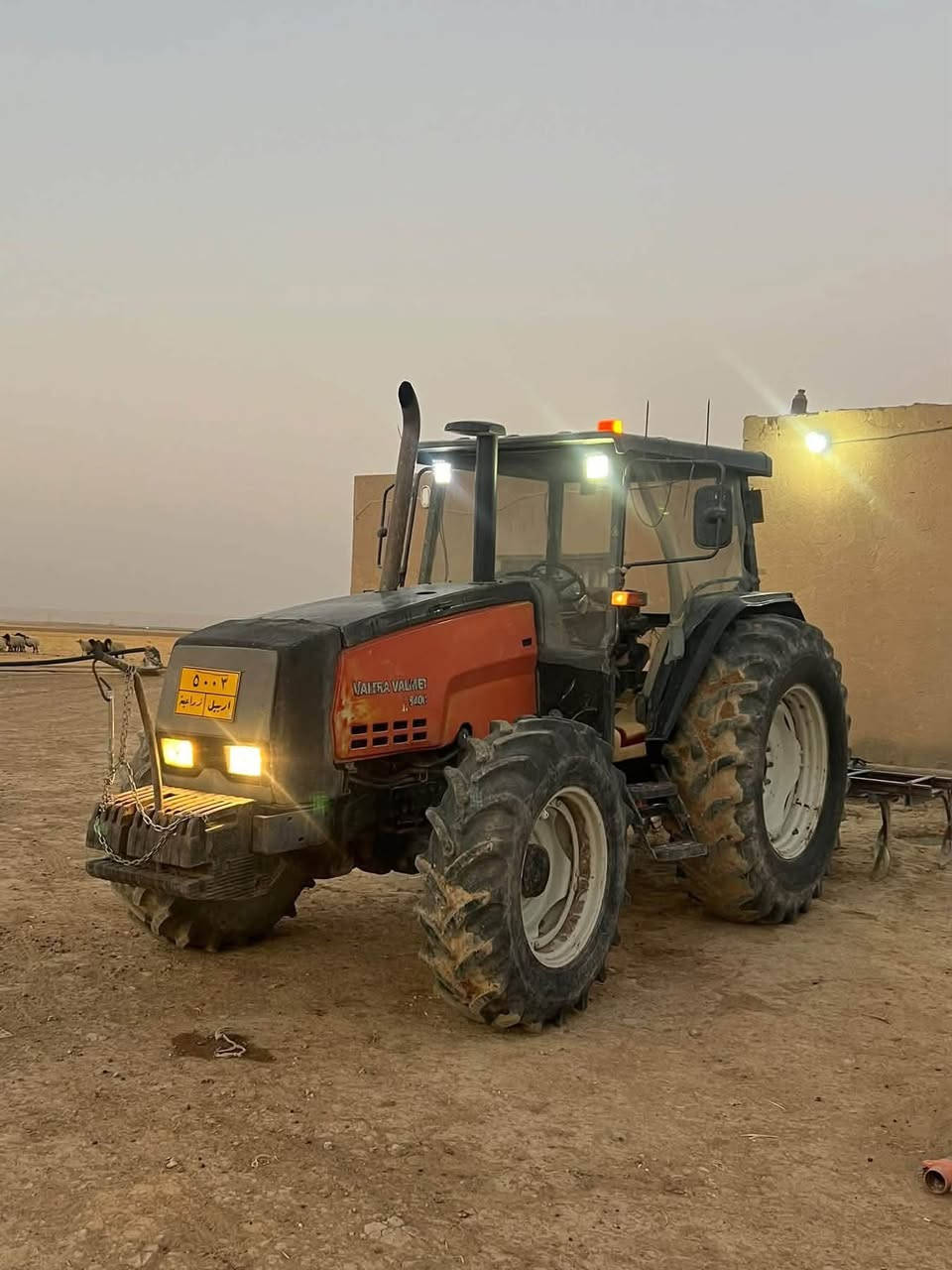 من بعد السلام 🙋‍♂️ 

السلام عليكم تركتر فالميت للبيع موديل 2004 حجم 140 💪 
رقم أربيل  سعر ٢٣  💵 مليون كَير محرك هودرليك اكسل پاور استيرن شرط كهربائيات شقاله تركتر جاهز
التركتر نضيف أجمل من الصوره الشراي  يجي يشوفه 
 عنوان 
صلاح الدين منطقه الناعمه قضاء العلم 🫡

 للاتصال.  🤩

‭***********‬ 

‭***********‬
م/ @ مستعجل ع البيع 👋
