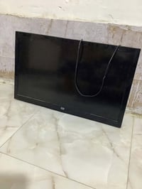 ٣٢ بوصة • بدون نت • نضيفه