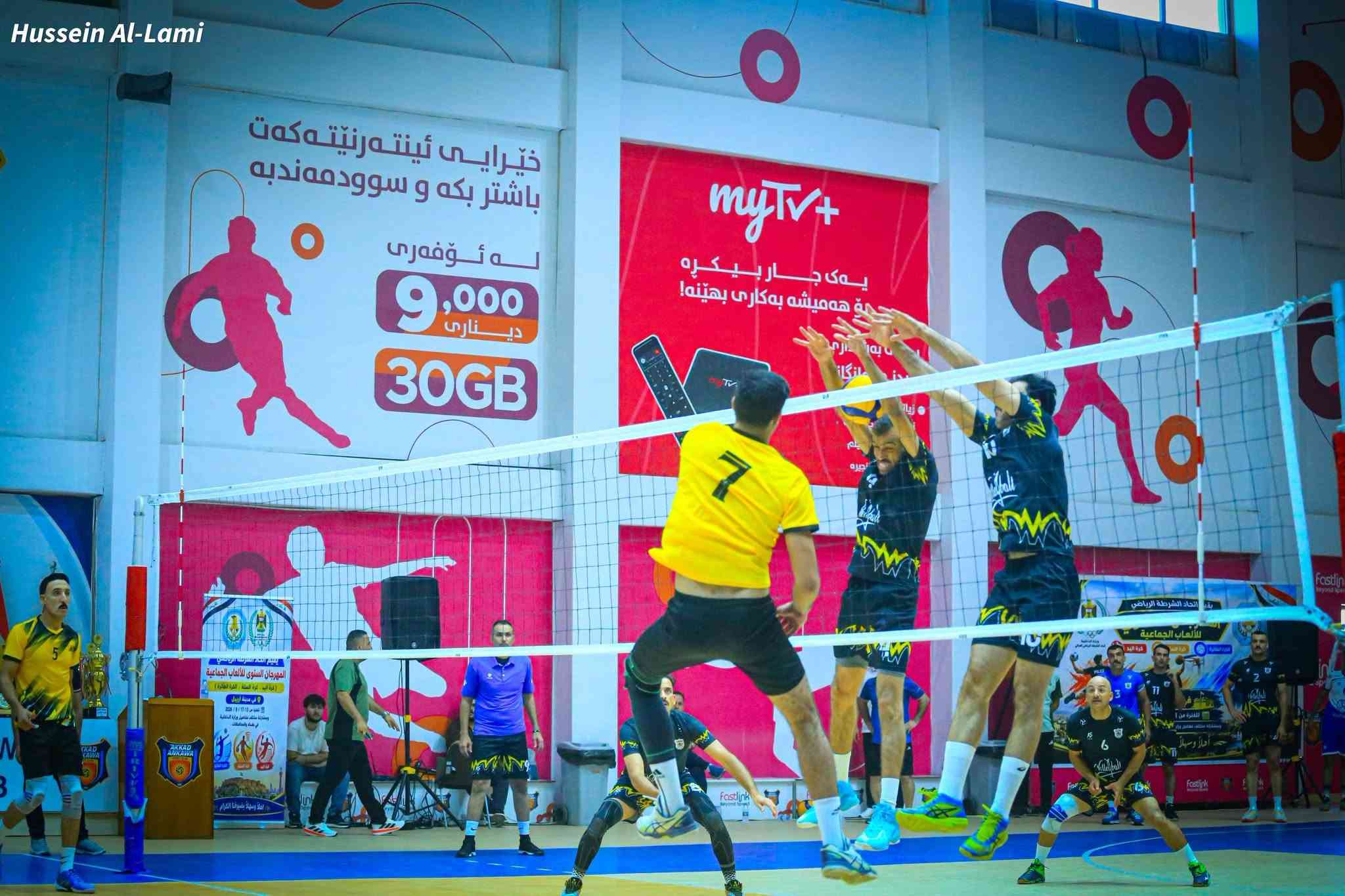 السلام عليكم كامره كانون D6 مارك 1
نضافه 90 بالمئة 

الملحقات 
عدسة رياضيه 70.200 فتحه 4
فلاش كودكس الأصلي 
رام32
كادريتر نقل صور 
جنطه كامره 
وهاي الصور مالتها كدامكم 
للاستفسار يرجى الاتصال على الرقم أو واتساب 

***********

مكان بغداد النهروان شارع الشمري

نص مكتوب في الصور:
- Hussein Al-Lami