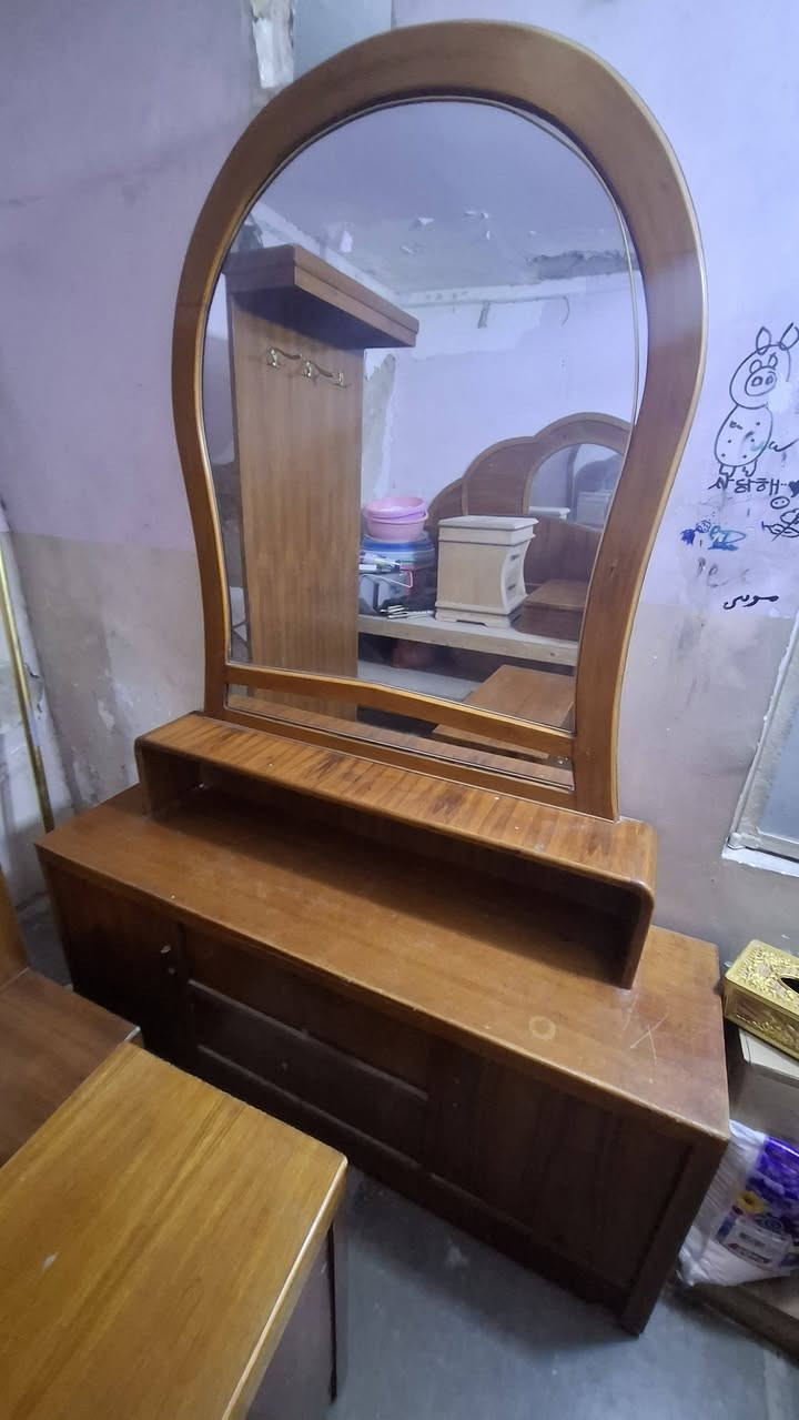 غرفة نوم • نظيفة جدا • استعمال قليل