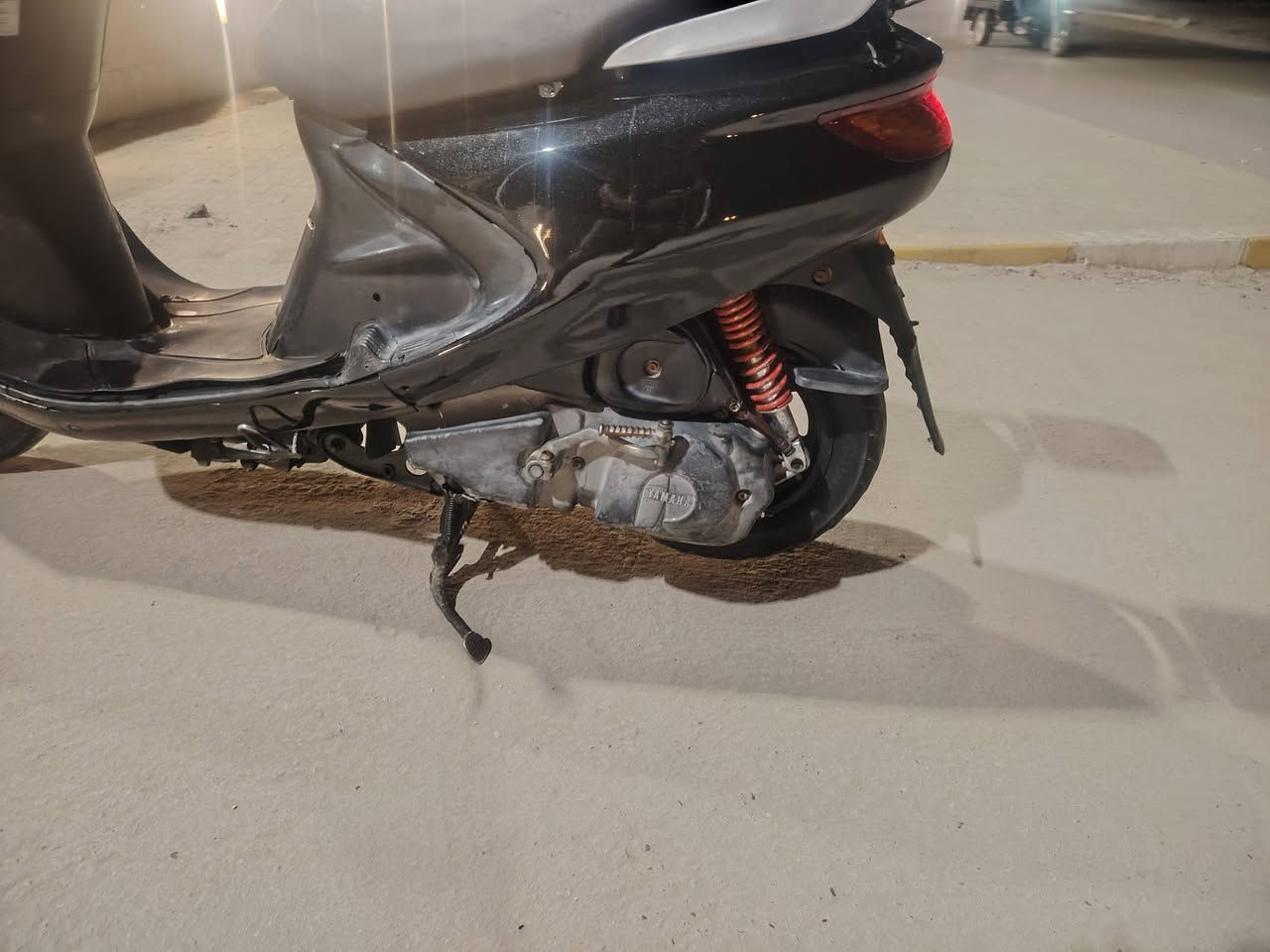 دراجه فراشه فحل دسك محرك مامفتوح   كل نقص مابيه تاخذه عل فحص سعر 600 بيه مجال لشراي  رقمي ***********

