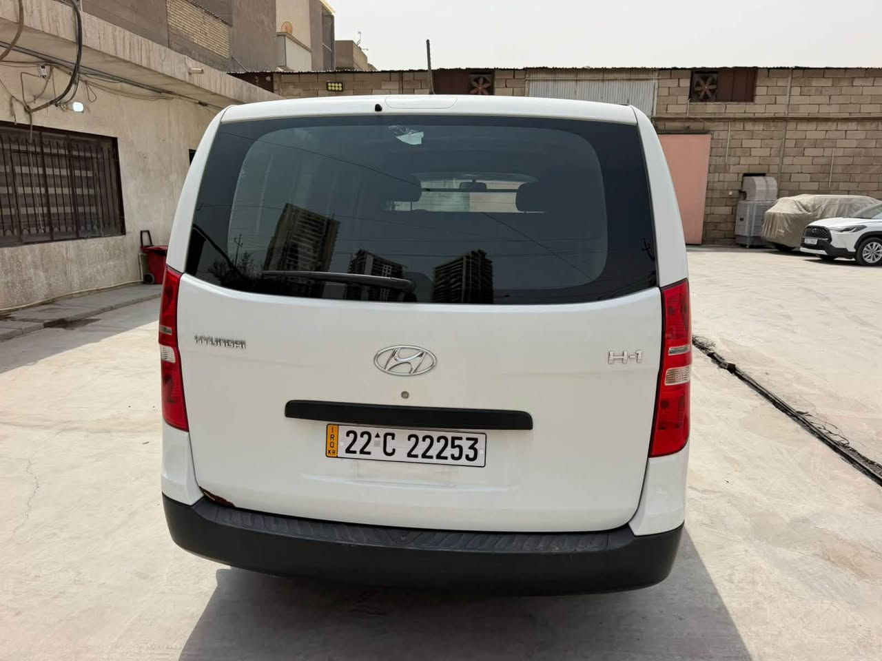 السلام عليكم
🚐 ستاركس للبيع موديل 2021

• كاز ⛽
• ماشية 107 ألف
• السيارة ما بيها أي ضربة مجرد طخات بسيطة 
• صدر جديد
• التبريد شغال ❄️
• السيارة كاملة من كلشي
• سنوية ورقم جديد
• تحويل ثاني يوم
• الفحص بيدك، تعال شوفها وافحصها بنفسك 🔍

💰 السعر: 2000$ وقابل للتفاوض بشكل بسيط

📍 المكان: بغداد – الستفار
📞 للاتصال: ***********
