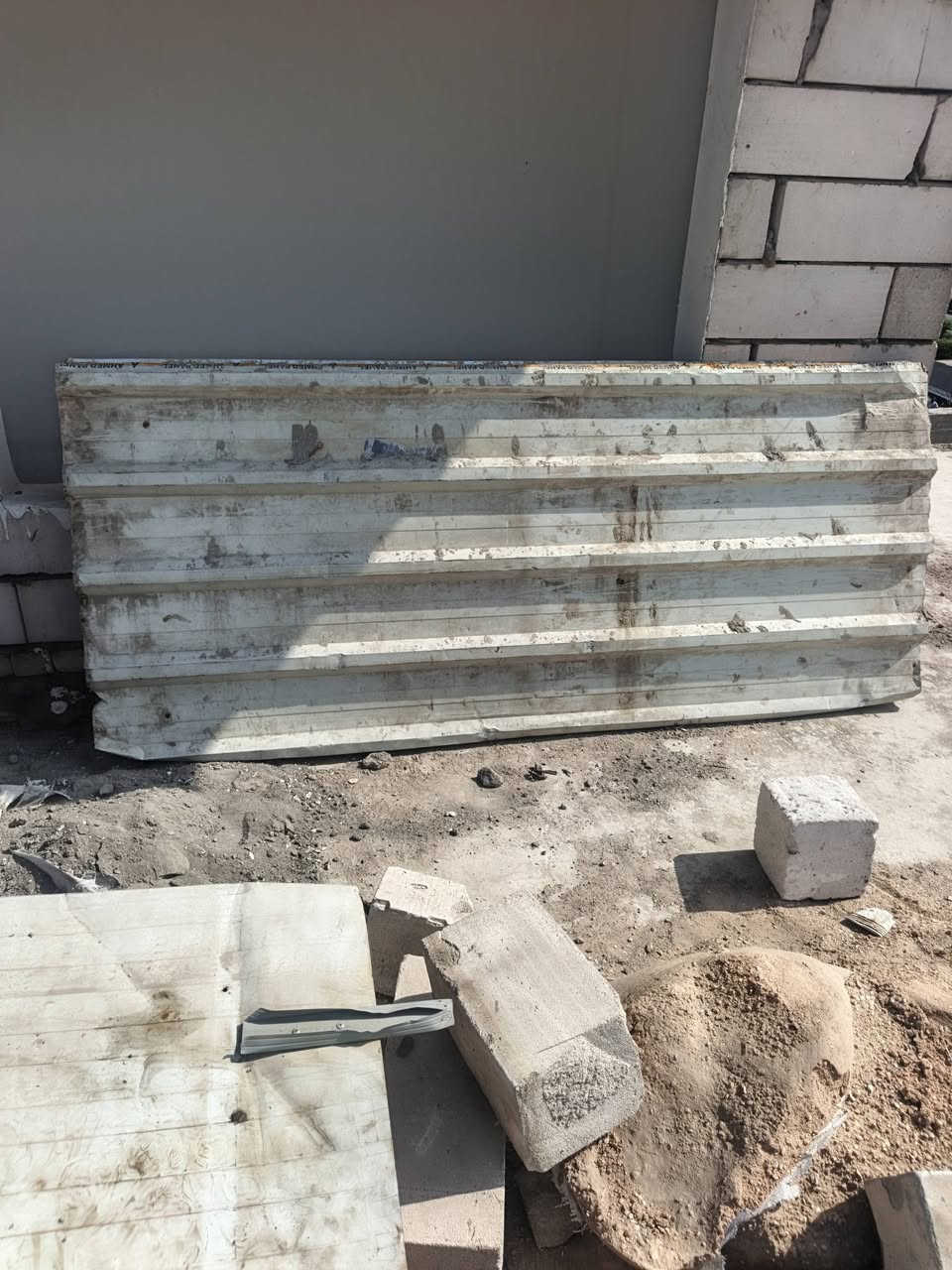 سندويش جداري • سقف • ٢.٢٥م