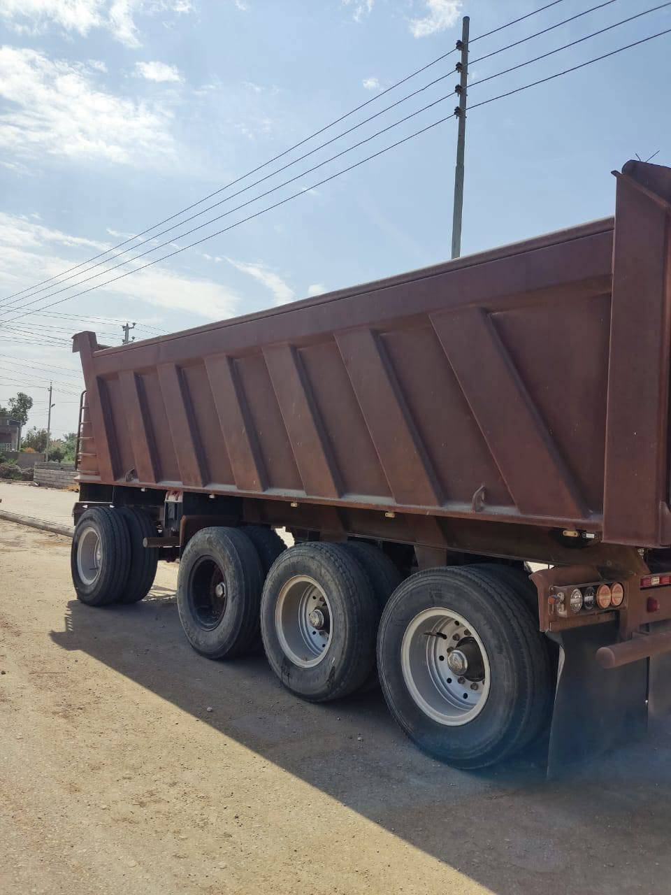 مقطورة • موديل ٢٥ • نضيفة