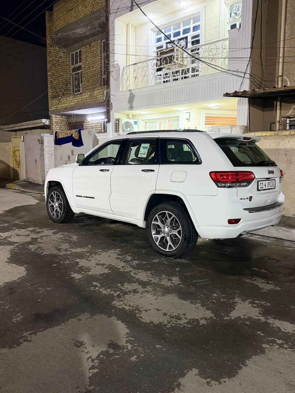 بسم الله الرحمن الرحيم
‏2019 Jeep Grand Cherokee Overland

فول 1/1 

مكفوله خليجي ما عدا شويه بارد وموجودة صور السونار

موديل2019

المحرك : V6.  3.6L . 

المواصفات :

* دفع رباعي 4x4 . جكات

*المرايات الجانبية شفط وقلاب وتعتيم

* تحذير النقطة عمياء ⚠ .

* ويل قياس 20 انج .

* سقف بانوراما . 

* شاشه كبيرة. 

* نظام الخرائط (GPS) .

* ستيرن كهربائي . 

* المصابيح الأمامية زنون .

* كشافات الضباب زنون .     

* تشغيل عن بعد .

* صندوق كهربائي ..

* حفظ وضعيات الجلوس (ميموري) . 

* المقاعد الأمامية كهربائية .

* المقاعد الأمامية تبريد وتدفئة .

* المقاعد الخلفية تدفئة .. 

* حساسات أمامية . 

* حساسات خلفية . 

* كاميرا خلفية .

* تدفئة ستيرن . 

* بخاخ ماء على المصابيح الامامي..

داخل بيجي

ماشيه 160 الف

مكان السيارة بغداد كمب ساره 

السعر ٢٦٠ وبيها مجال 

 الاتصال على الرقم ***********

