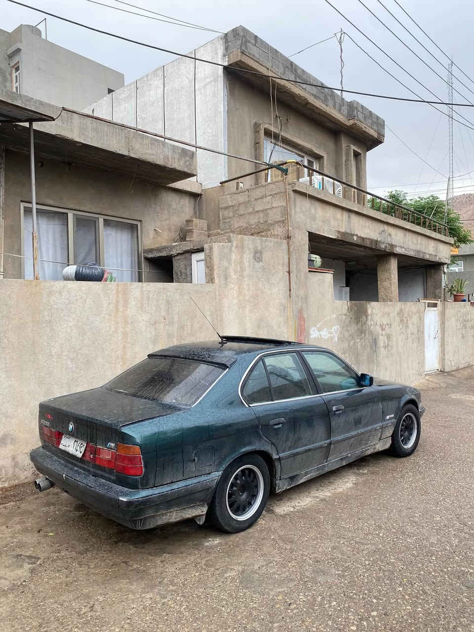 بي ام دبليو 525 • موديل 1992 • قير عادي