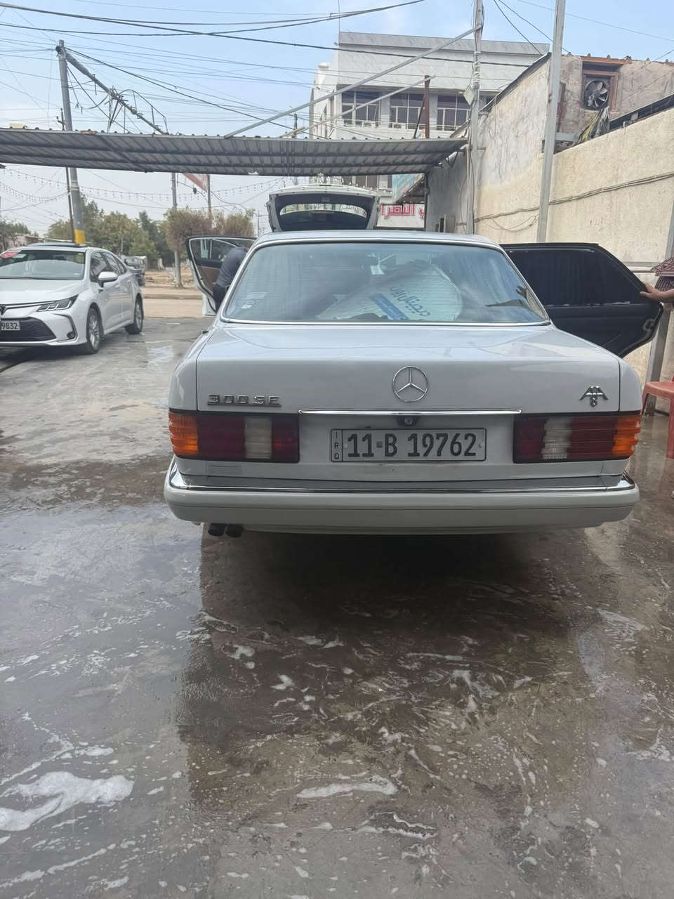 السلام عليكم للبيع
مارسيدس رئاسي300se 

موديل 1986السياره جديده 

السياره بيها اماكن صبغ مو عام 

مكينه وكير بشرط 

فول مواصفات كولشي شغال بيها 

تبريد فتحه كهربائيات كله شغاله

بأسمي السياره الاستفسار 

بغداد المحموديه 

+964 771 067 3096
