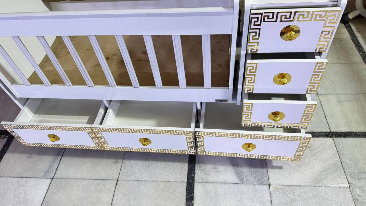 جربايه طفل متحركه مستعمله للبيع
بغداد حي اور السعر ١٢٥٠٠٠ وبيهه مجال 
***********
