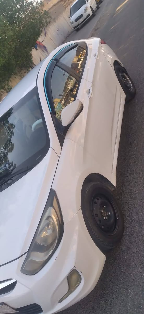 سيارة اكسنت ٢٠١٣ مكينه وكير جدد مكينه ١٦٠٠ رقم قادسية سنوية لغاية ٢٠٢٨ بيها جوملغ امامي وبيها صبغات وتبريد ثلج تخم تاير حداديه جديده بس درايم واحد مو تمام وارد خليجي بيها قاصر وما اندل صاحبها اتعهد سرقة وعشاير سعرها ٥٩ وبيها مجال مكاني نجف ***********
