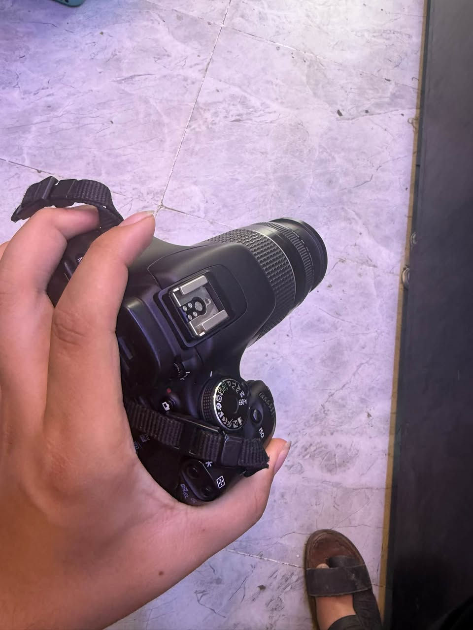 للبيع
كامرا كانون 600D
مع كامل الملحقات 
قيم واخذ 
ال ماشراي لايراسل 
واتساب ***********
