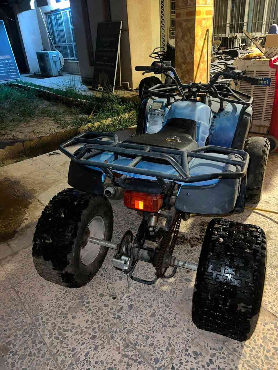 السلام عليكم ، للبيـع دراجـة رباعـيـة صيني
محرك 250cc كير اوتو نقصها زوج تايرات 
#السعر : مليون وربع وبي مجال 
#العنوان : الانبار - الفلوجة 
للاستفسار الاتصال على : 
***********
