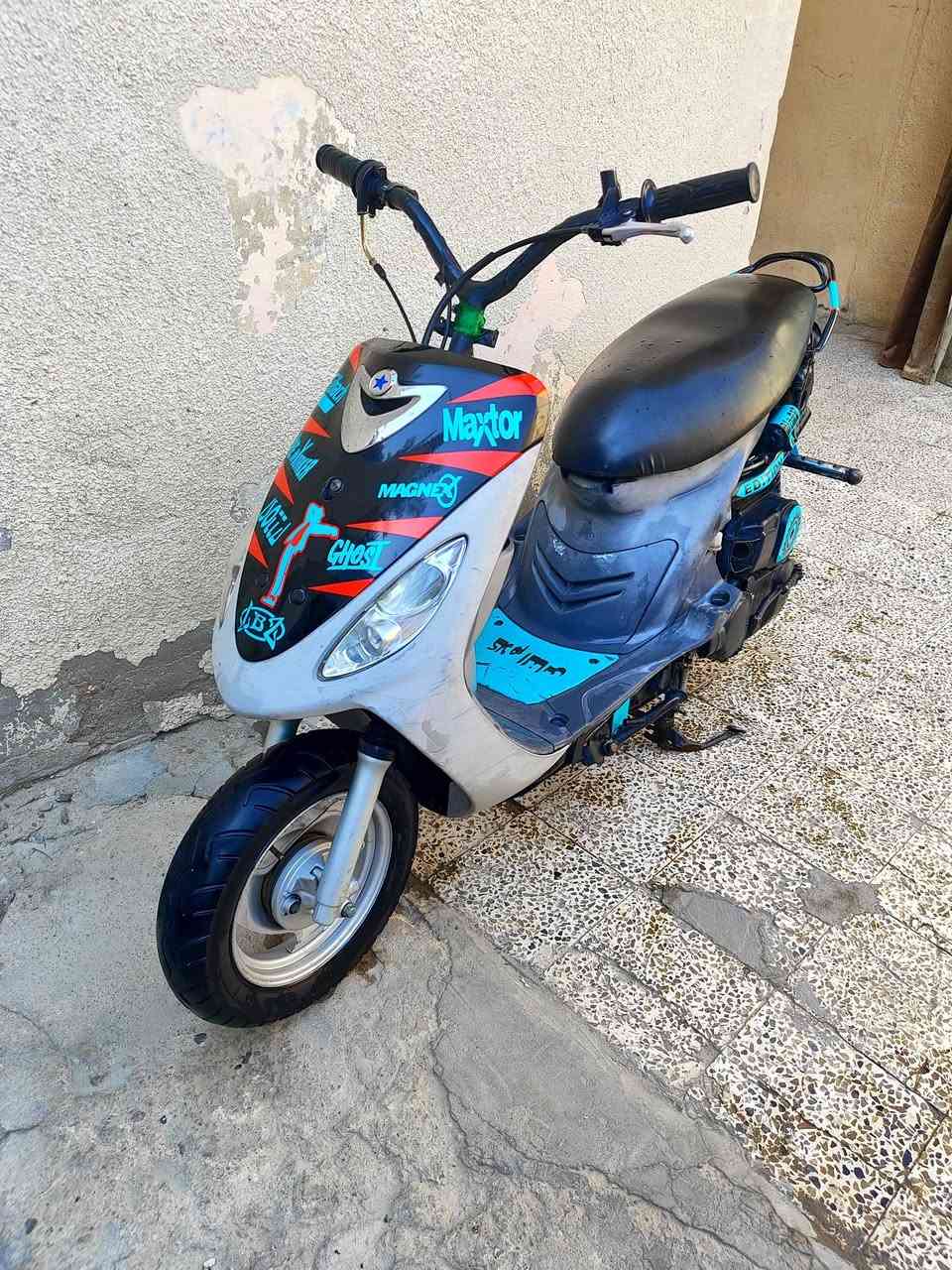 ماكس قچمة مفتوحه للبيع العنوان قضاء المدينه السعر 350 الف وبيها مجال حگ الجيه للتواصل اتصل ***********
مو شراي لا توصل
