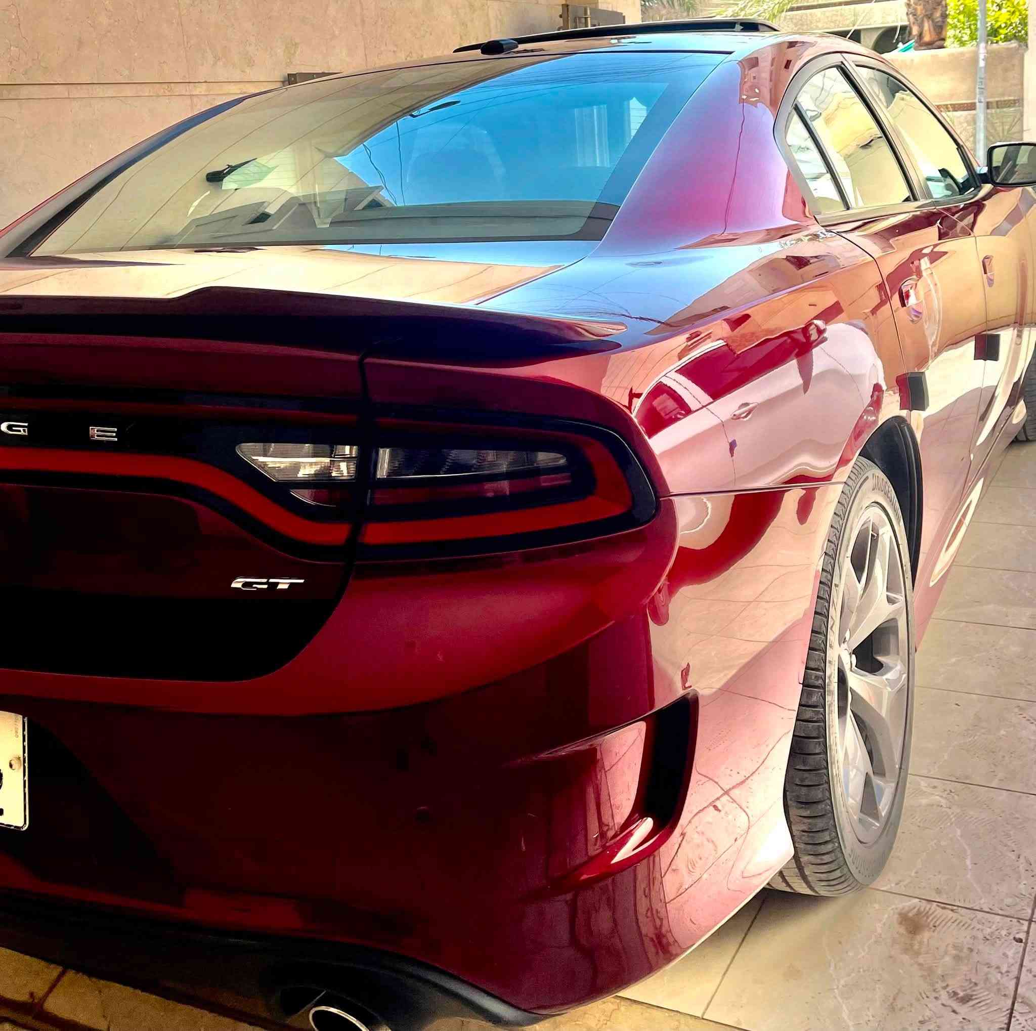 جارجر GT 2019 جليجي 
فول مواصفات فتحة سقف جلد شاشه كبيرة
مكفوله بيه بارد بداير الجاملغ الخلفي اربع اصابع فقط
ماشيه 44000ميل 
مكاني بغداد زيونه
***********
السعر 26500$
