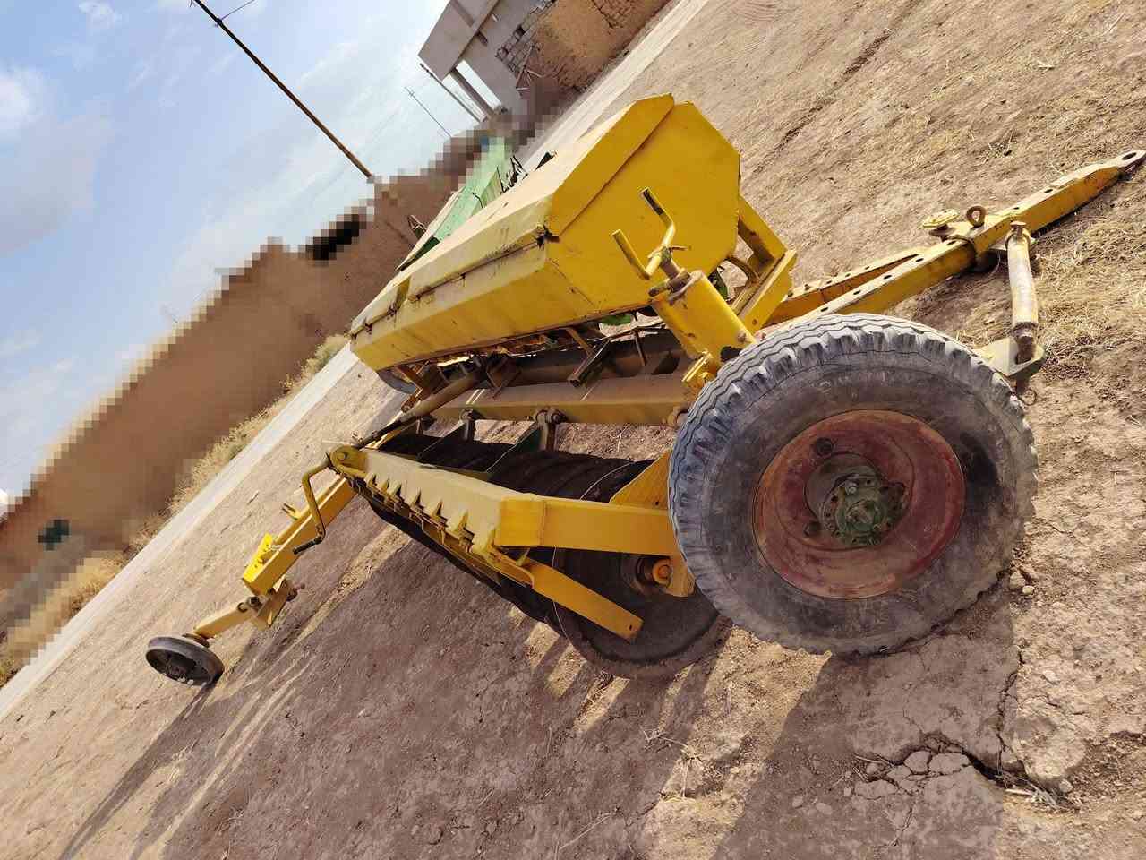 السلام عليكم
دسك ١٢ صاج دبل شاصي الصوج فرنسي جاهز للشغل بدون مصرف
السعر 3.500 ملايين ونص
المكان سنجار
ناحية القيروان
للاستفسار ***********
