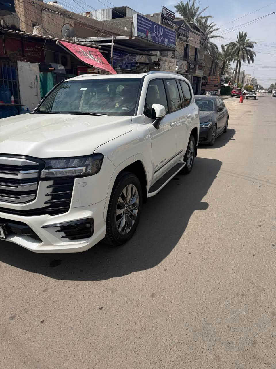 السلام عليكم للبيع  لاندكروز GXR شركه SAS بعدها بالضمان اضافه سنة وصيانه مجانية بعد 55 الف لمتد SASموديل 2024 محرك 4000  ماشيه 51الف رقم بغداد بسمي تحويل مباشر للاستفسار ***********
مكاني بغداد حي الجامعة السعر 685 $
