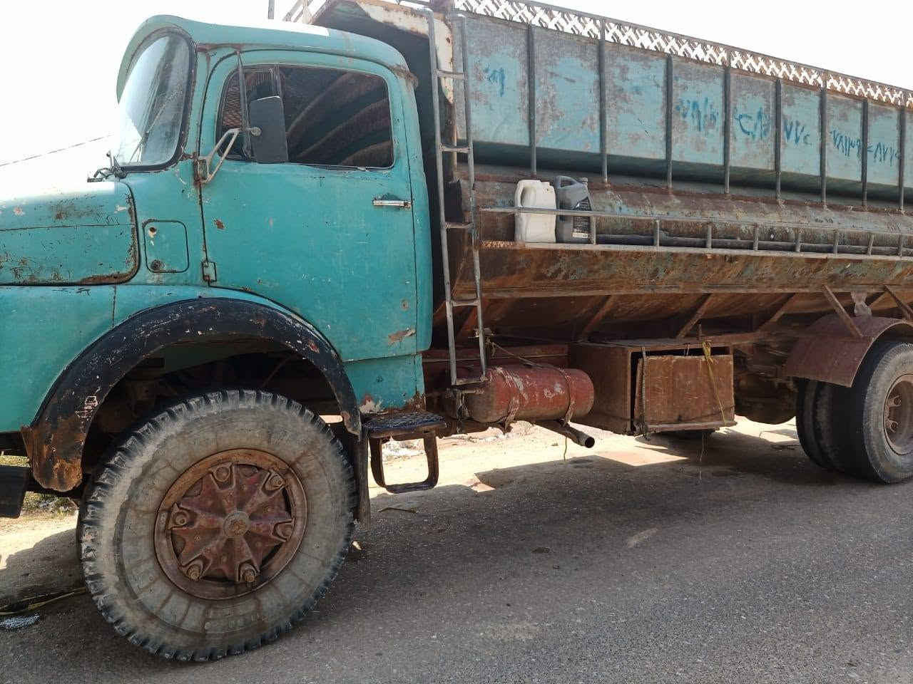 سلام عليكم للبيع موديل 75سياره كير محرك وكسن كفالة عامه رقم بغداد سياره بلادي 8طن مكان نجف سعر هذا رقم ***********
