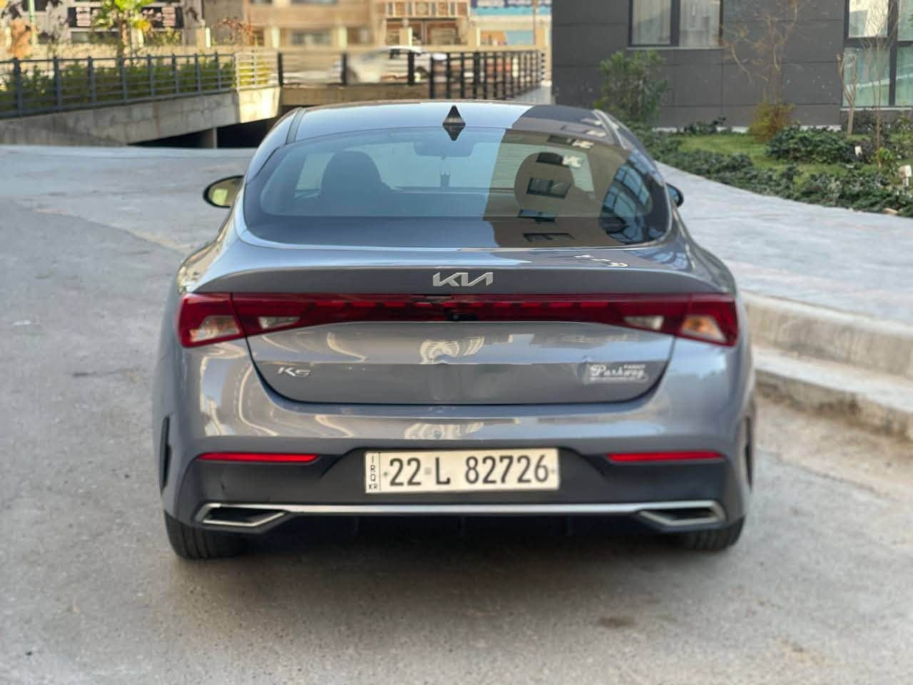 #السلام_عليكم
كيا اوبتما  KIA  K5 2022 سياره رقم اربيل  وكاله او تحويل ماشيه  102  الف  مكينه 1600 توربو    
-السعر 127 وبي مجال بسيط
المواصفات :-   رادار امامي  رادار خلفي تحديد مسار + قياده ذاتيه سايد بريك بصمه 
 اوتو هولد  شاشه + كامرا  وضعيات قياده تحكم  ستيرن     
- صور الحادث مرفقه + سونار  مكان السياره بغداد   
للاستفسار  ***********
