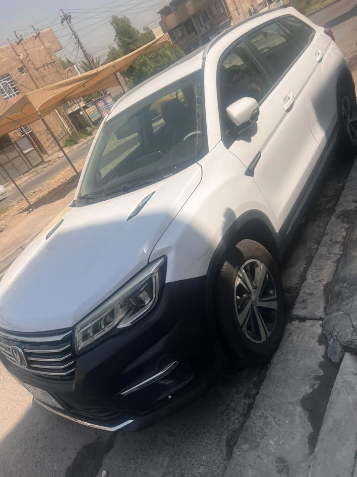 🚗 شانجان CS75 موديل 2020 دفع رباعي
• محرك 1.8 تيربو اقتصادي
•گير أوتوماتيك 6 سرعات
• شاشة وسطية + كاميرا خلفية
• دخول وتشغيل بصمة
• تبريد مقاعد + مكيف ثنائي
• سقف بانوراما + حساسات أمامية وخلفية
• بصمة – جلد – نظام ثبات إلكتروني
• ماشية 88 الف ونظيفة مثل الجديدة
وبعدها بالضمان ما عليها اقساط 

📍 للاستفسار  تواصل على الرقم
***********
