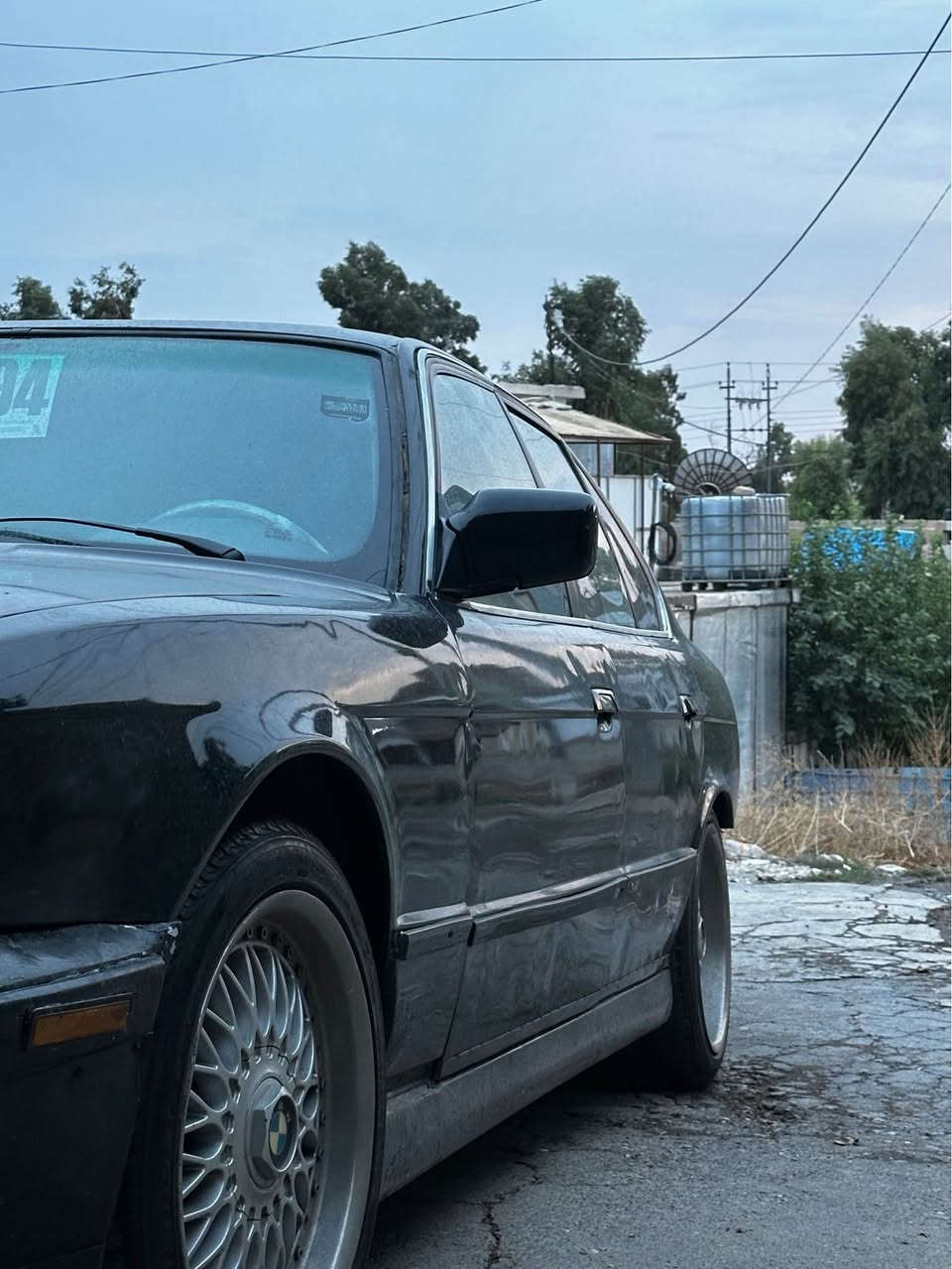 سەرەتا بە ناوی خوای گەورە bmw ٥٢٥ دیجیتال ماشااللەء لە هەیکەلی زۆر زۆر جوان ماوەتەوە لایت ئەلقەیە ئارم سلیمانیە ئارمەکەی بە هەدیەوە موسو براوەی بە شەرتە هەیکیەلی قنجو قۆپی نیە شوختو شتی نیە زۆر زۆر جوانە چوار تایەو ویلی لۆکی لەسەرە چات بنیرە لە خزمەتام کامل زانیاریم نوسیوە كويسينجاك, أربيل
