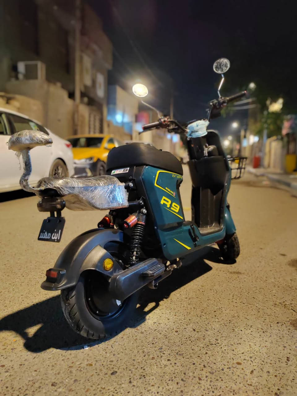 السلام عليكم للبيع دراجة R9 نظيفه وبطارياته شوي تعبانه يعني تريد تبدل او لا بكيفك سعرها 250 واذا مو شراي لا تعبني وعنوانه البصرة القبله وهاذ الرقم *********** اتصل وانا بخدمتكم
