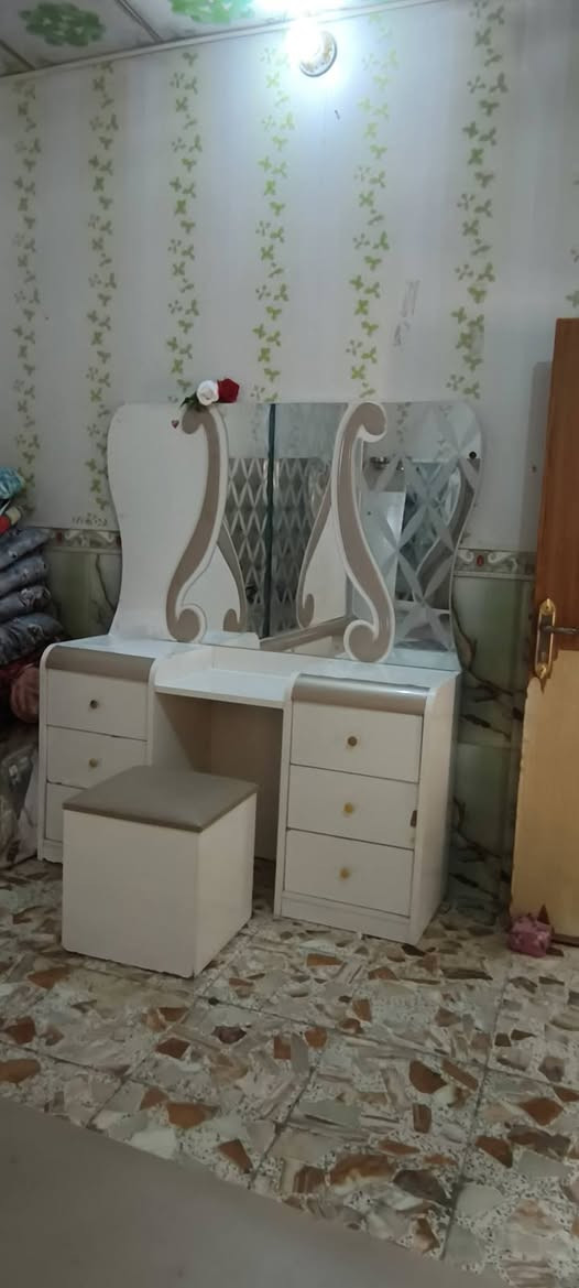 السلام عليكم غرفة اخشاب تركي للبيع السعر  350
العنوان النجف رقم الاتصال ***********
