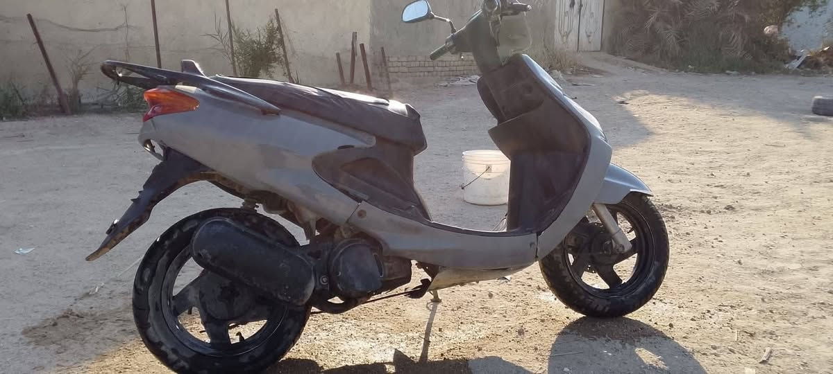 سلام عليكم دراجه لكزز لليع سلف هندر كهربايات كله شغاله عداد شغال مكينه امبدل بيه بس بستم كلشي ما عوزها شغل او تطلع السعر تصال عل رقم   ***********
