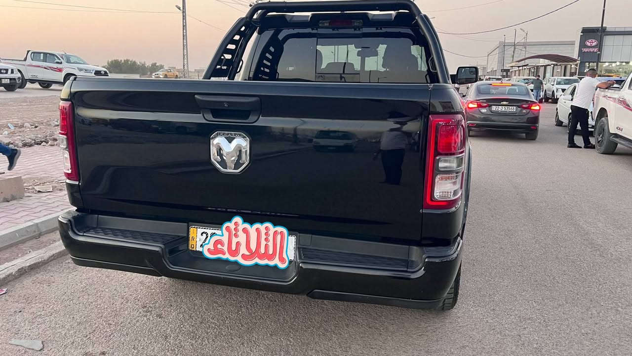 السلام عليكم بيع او مراوس
رام بك هورن ترادسمان بلاك توب ايتورك ستة سلندر
كفالة عامة من ضربة وصبغ وتبديل وبارد
مكينة v6 3600 ايتورك 
نص مواصفات 
ماشية 9000 زيرو السيارة 
رقم واسط تحويل حاضر 
تقرير غرق مبدل سستم كامل 
مصروف عليها ٢٥ ورقة اضافات واضحة بالصور 
مكاني واسط مركز مدينة
السعر اتصل او علق يصلك خاص
***********

نص مكتوب في الصور:
- الثلاثاء