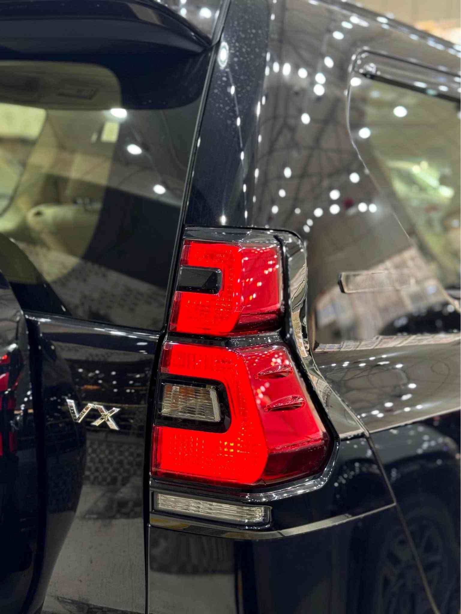 برادو vx 
ماشيه 69 الف 
مقاعد تبريد 
مقاعد كهرباء جلد 
سلايت 
دخول ذكي 
تشغيل بصمه 
عداد ليزري 
شاشه 
كامره 
حساس امامي خلفي 
تخشيب دواخل 
7 راكب 
3 قطع تبريد 
*********** 
*********** بغداد, العراق
